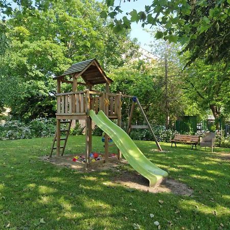 Swan Apartman - Кестели Екстериор снимка