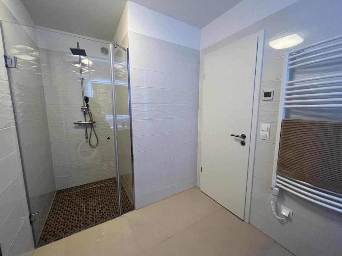 Swan Apartman - Кестели Екстериор снимка